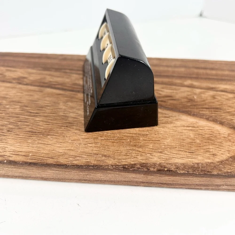 Vintage Plastic Midland Auto Electric Perpetual Desk Calendar